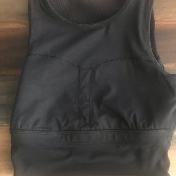 NWOT Lululemon Crop Top - Picture 4 of 10